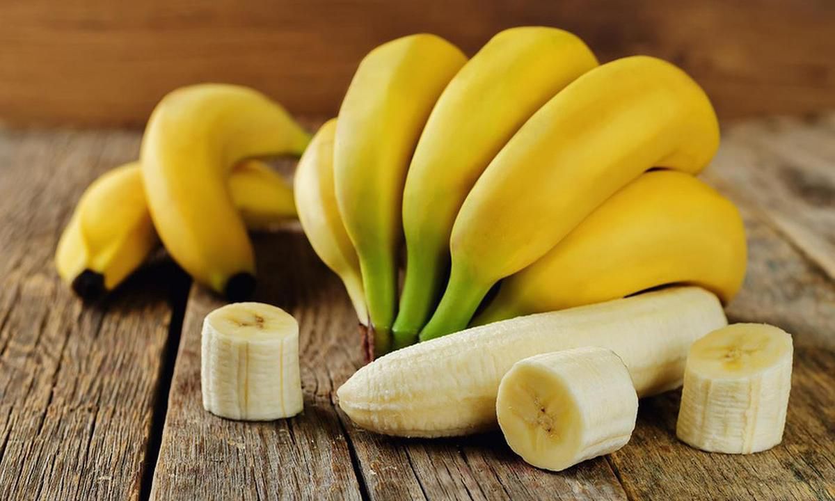 Один банан на день творить дива для зору та шкіри