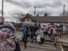 В Україні відновлюється евакуація цивільного населення за трьома гуманітарними коридорами
