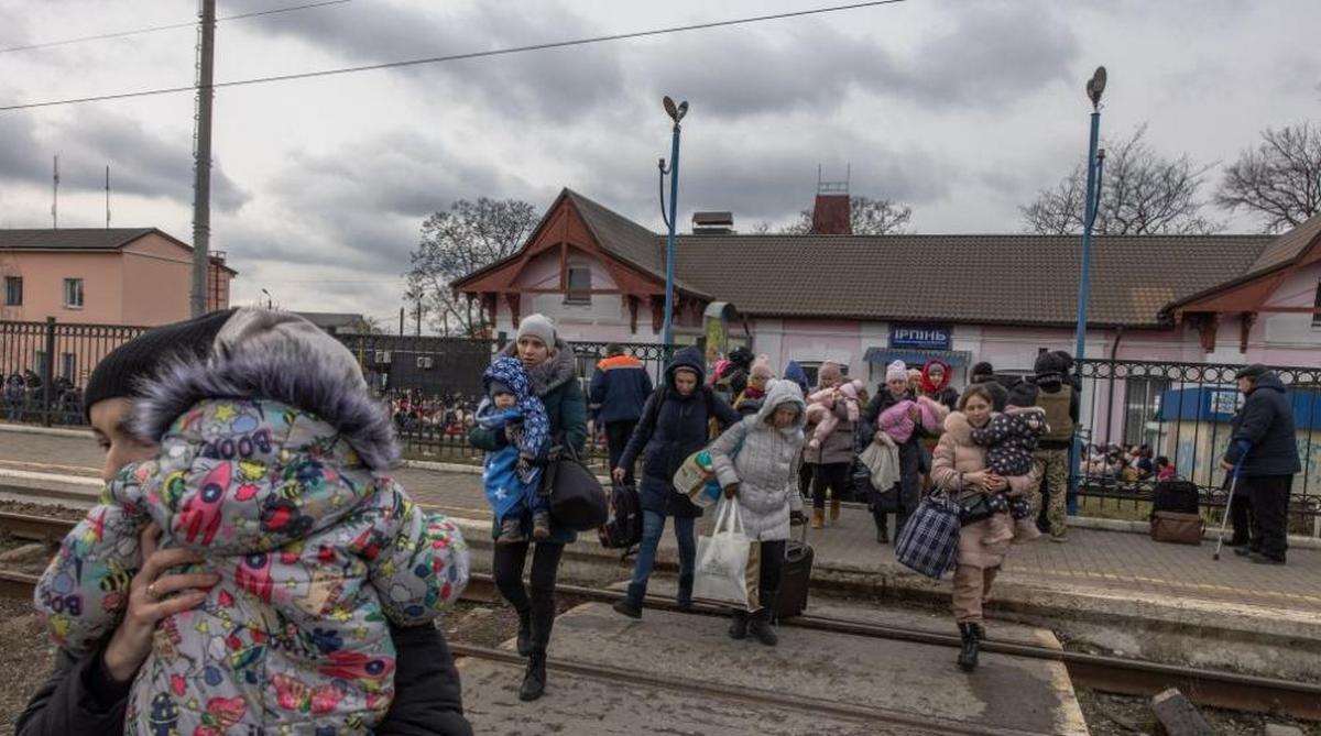 В Україні відновлюється евакуація цивільного населення за трьома гуманітарними коридорами