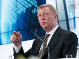«Хрещений батько» Путіна у політиці подав у відставку та виїхав з Росії
