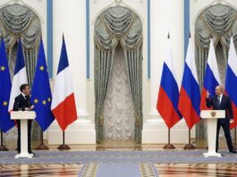 Путін і Макрон обговорили ситуацію в Україні та постачання газу