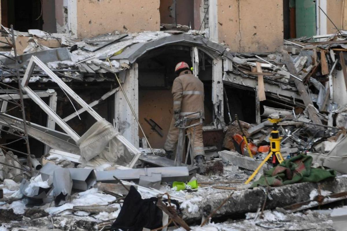 Ракета потрапила до будівлі обласної адміністрації в Миколаєві, оголошено тривогу