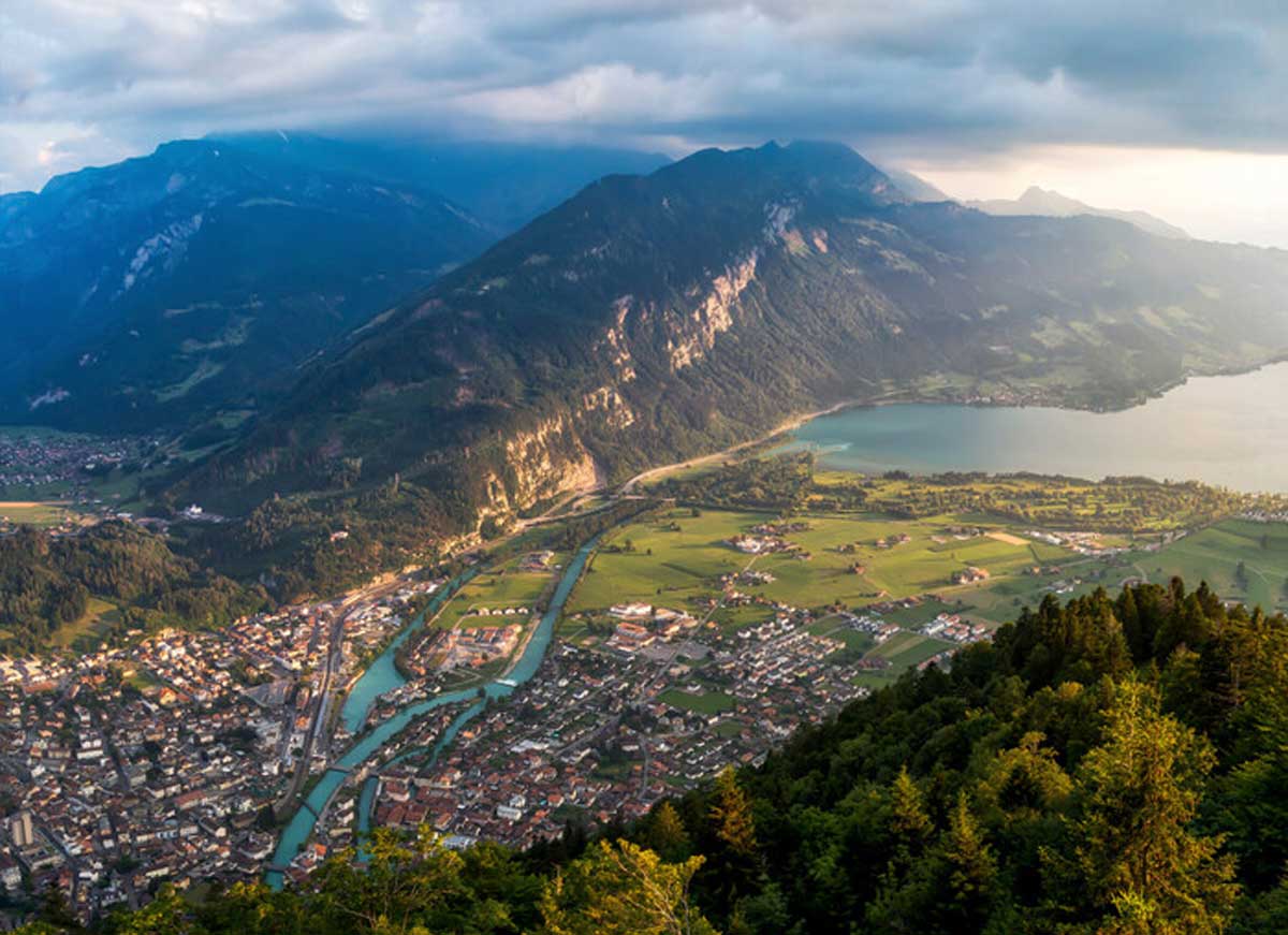 Швейцарія скасовує всі обмеження на в'їзд для туристів
