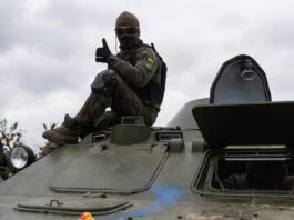 Подоляк: Україна готова до великої битви на сході