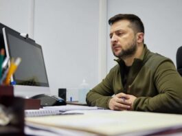 Зеленський поговорив із Шольцем, обговорив додаткові санкції проти Росії