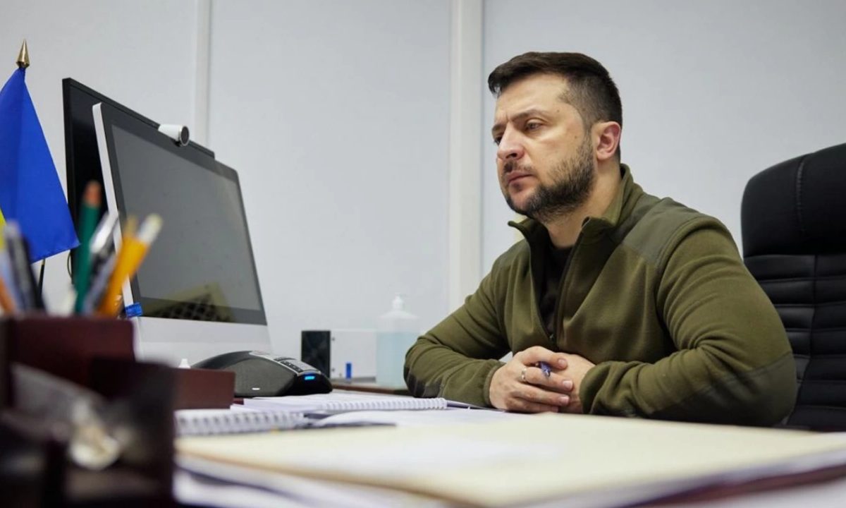 Зеленський поговорив із Шольцем, обговорив додаткові санкції проти Росії