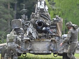 Австралія постачає Україні гаубиці та боєприпаси