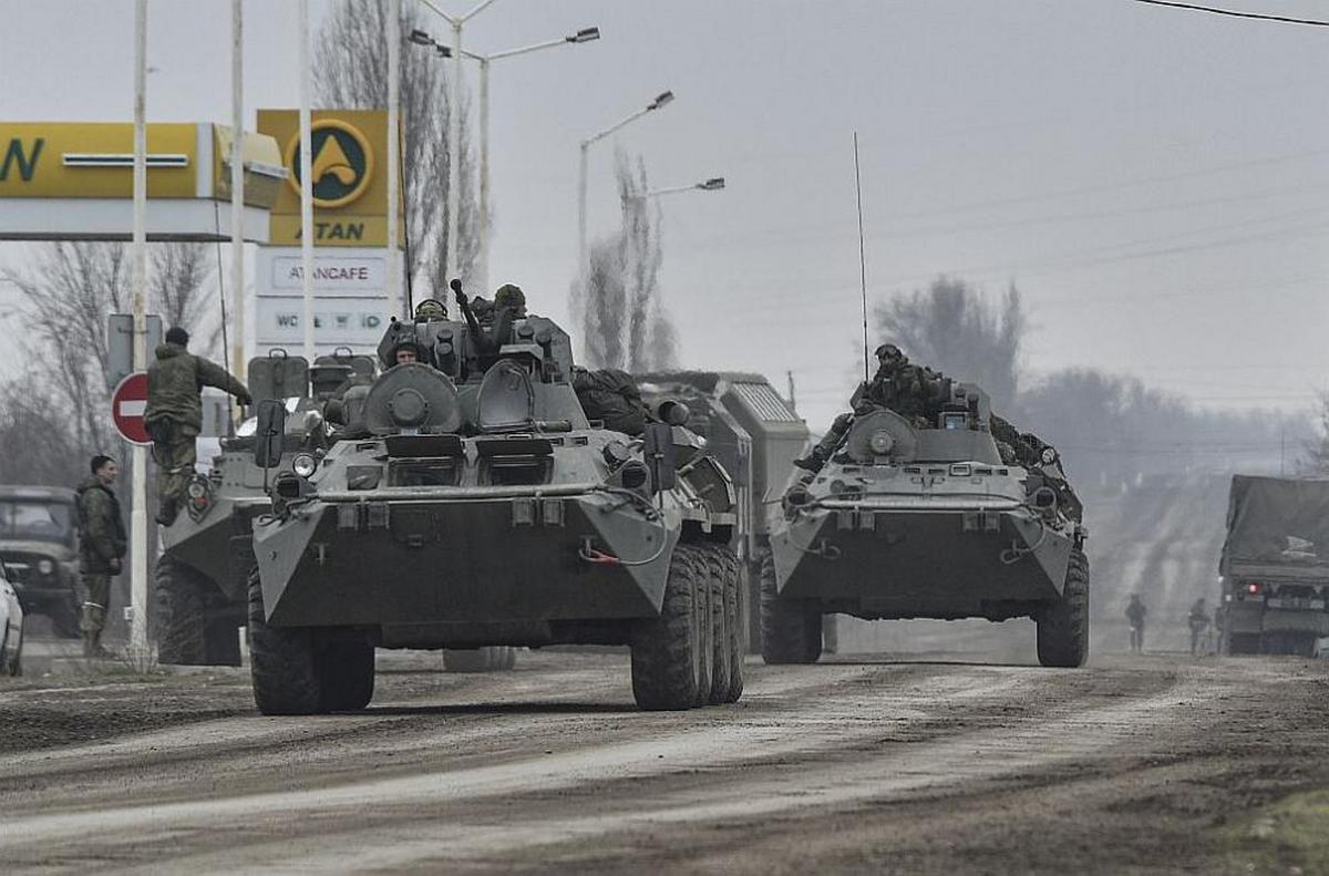 Міноборони Великобританії попередило, що Росія продовжує стягувати війська та найманців на схід України