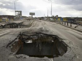 Понад 400 людей зникли безвісти в українському місті Гостомель