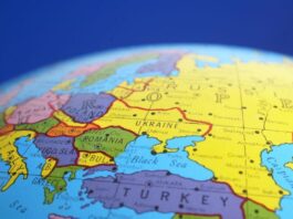 Україна звинуватила сусідню Угорщину у допомозі Росії у війні