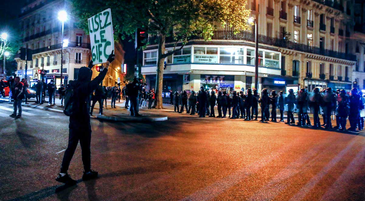 Заворушення у Франції після оголошення результатів виборів: Активісти зіткнулися з поліцієюЗаворушення у Франції після оголошення результатів виборів: Активісти зіткнулися з поліцією