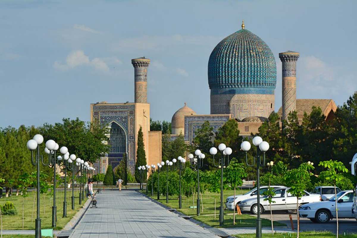 У Казахстані поліція застосувала шокери до туристів