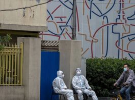 Шанхай знову посилює заходи, незважаючи на зниження випадків захворювання на коронавірус