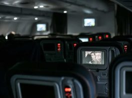 Експерти розповіли, де краще і безпечніше сидіти в літаку