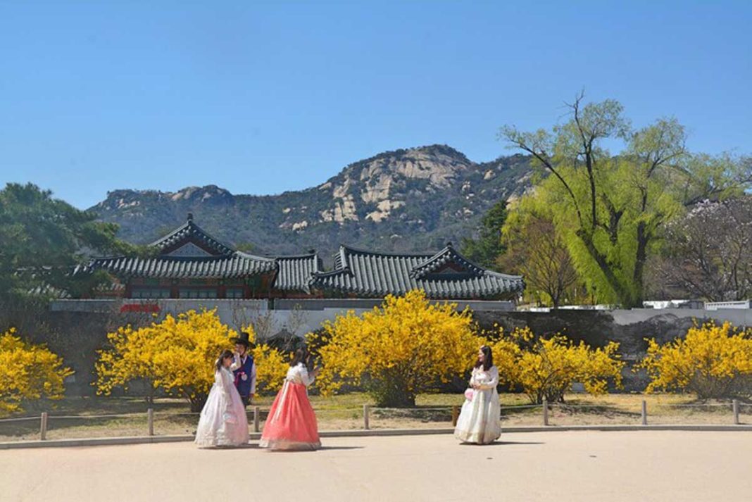 Південна Корея скасовує обов'язковий карантин для нещеплених туристів