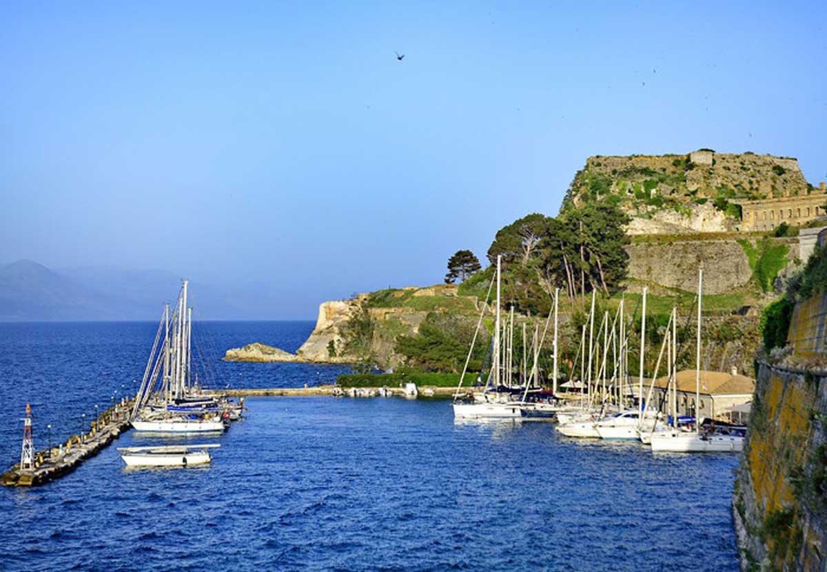 Названі найкращі місця для яхтового туризму у Середземномор'ї