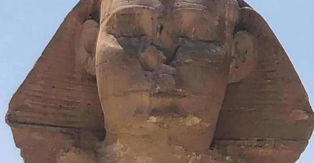 The Egyptian Sphinx suddenly closed his eyes, frightening everyone