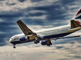 Член екіпажу лайнера British Airways заразився мавпячою віспою на шляху до Сінгапуру.