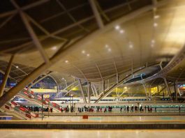 Найбільший залізничний вокзал Азії знову відкрився після 12-річної реконструкції