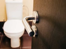 В Шотландії туристи забронювали розкішний готель і поскаржилися на екскременти в номері