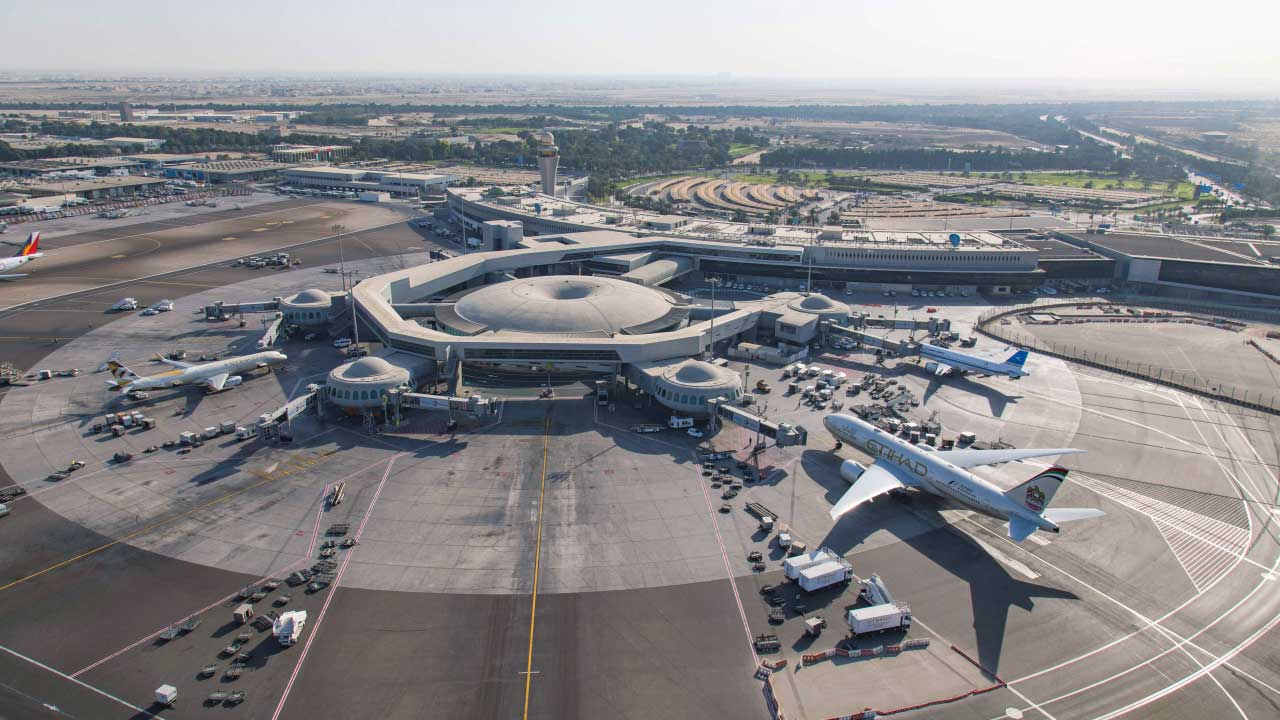Аеропорт Абу-Дабі готується до великого ажіотажу туристів