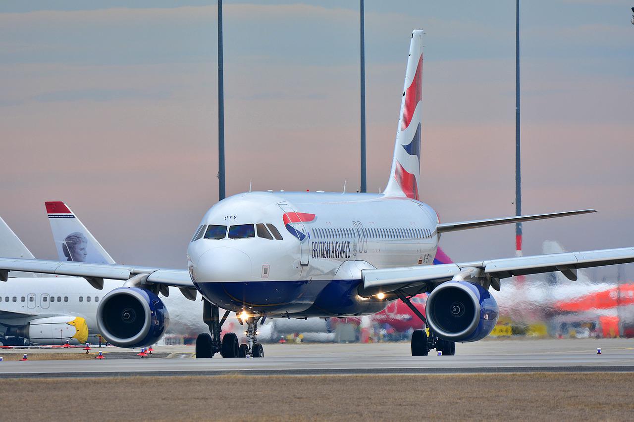 Аеропорти Лондона вводять ліміт на кількість пасажирів, що вилітають на день