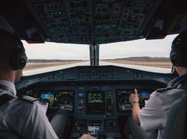 Два пілоти Air France побилися під час польоту