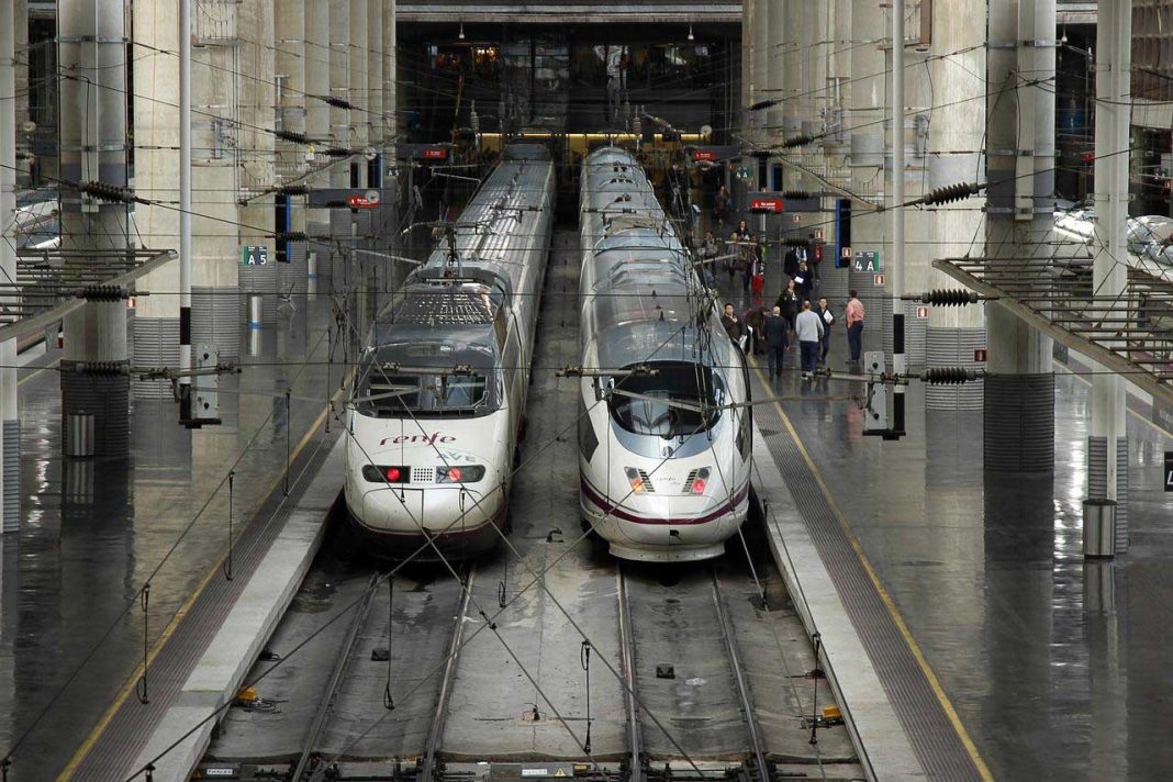 Високошвидкісні поїзди Мадрид — Барселона зупинилися через крадіжку кабелю