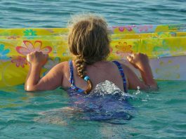 У Румунії морська течія забрала дитину на надувному матраці до Болгарії