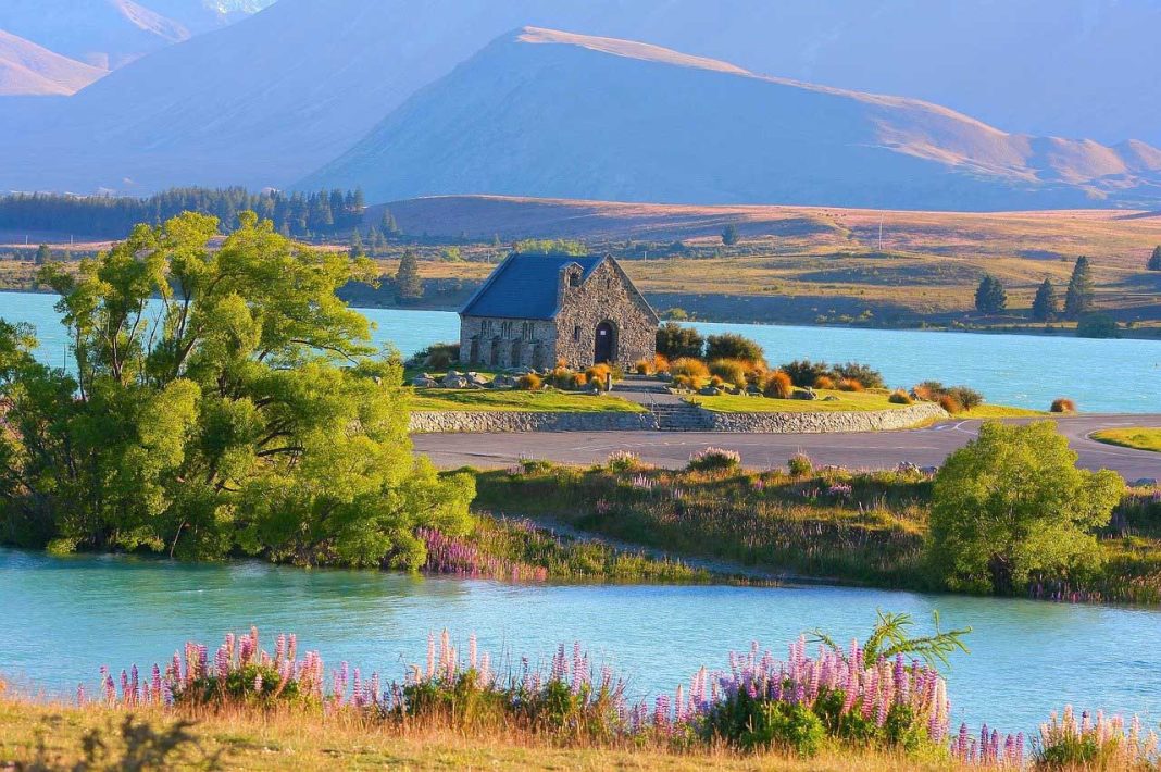 Міністр туризму Нової Зеландії заявив, що в країні чекають лише багатих туристів