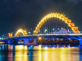 Водно-вогняне шоу показуватимуть мешканцям та туристам у В'єтнамі