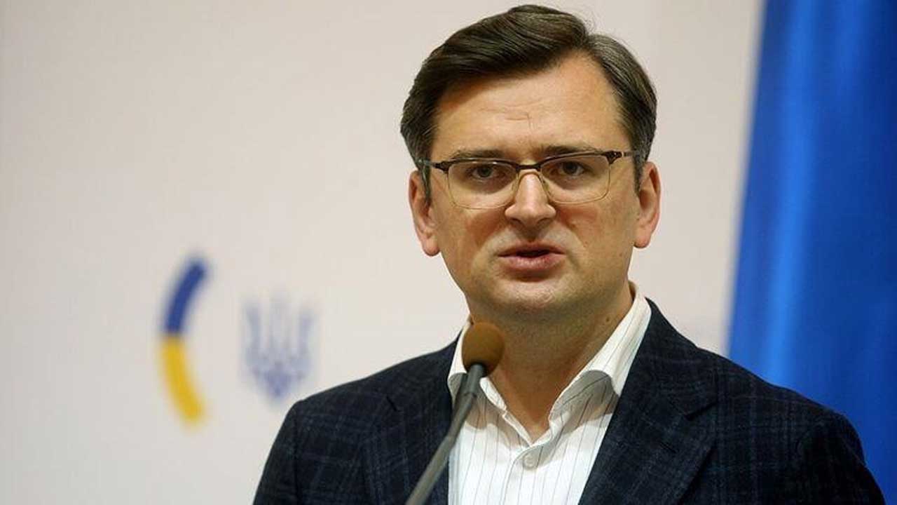Кулеба: Україна переконує ЄС та G7 закрити в'їзд російським туристам