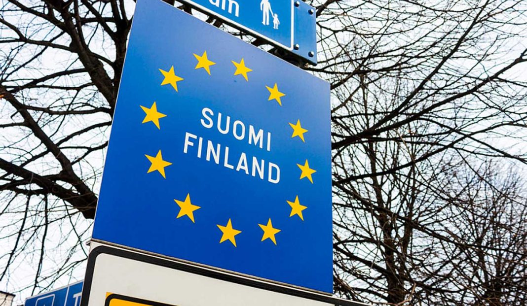 Фінляндія повністю закриє кордон для російських туристів у ніч на п'ятницю