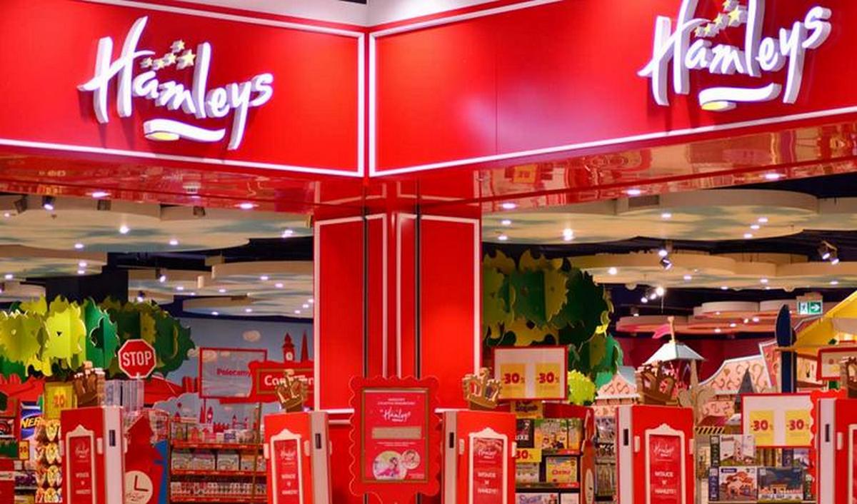 В аеропорту Хамад у Досі відкрився найстаріший у світі магазин іграшок