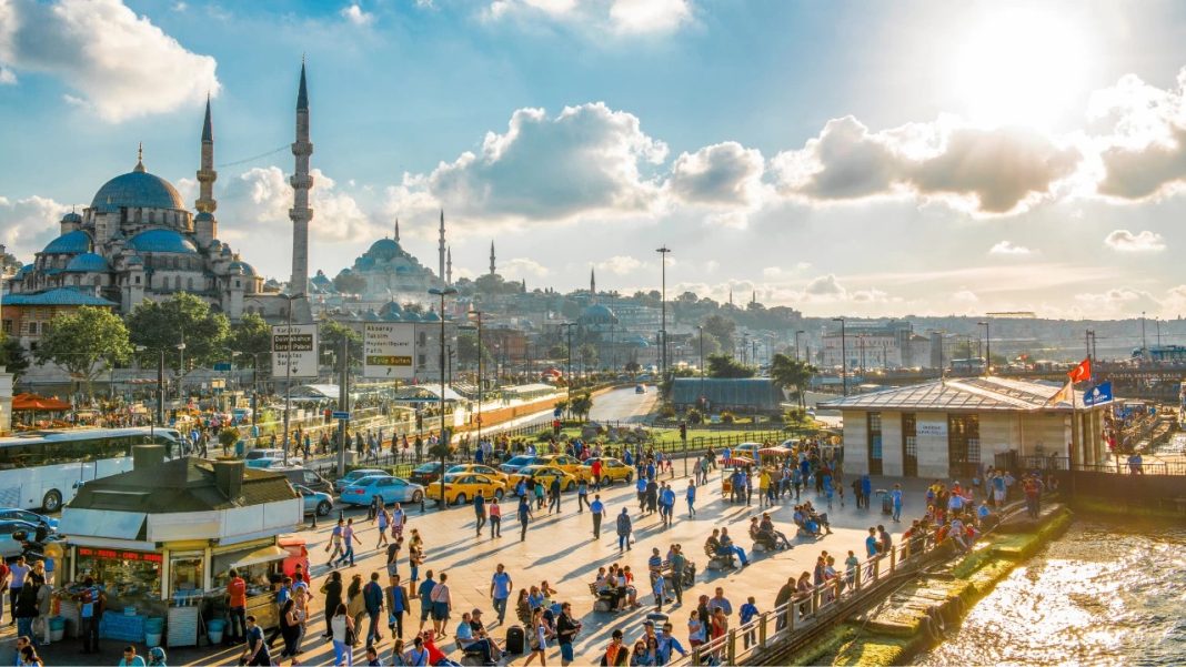 Стамбул - №1 в Європі серед найпривабливіших міст для туристів цього літа