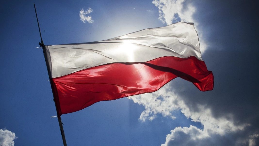 Польща забороняє в'їзд російських громадян повітряним та морським транспортом