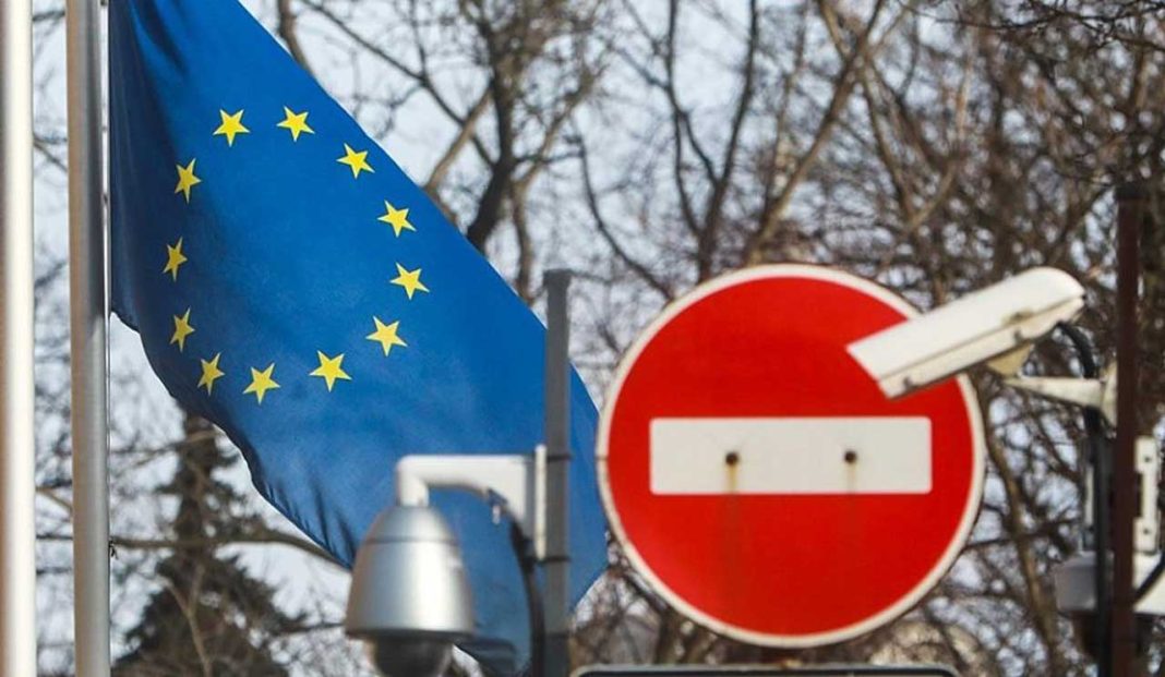 Рада ЄС затвердила повне припинення угоди про спрощений візовий режим з РФ