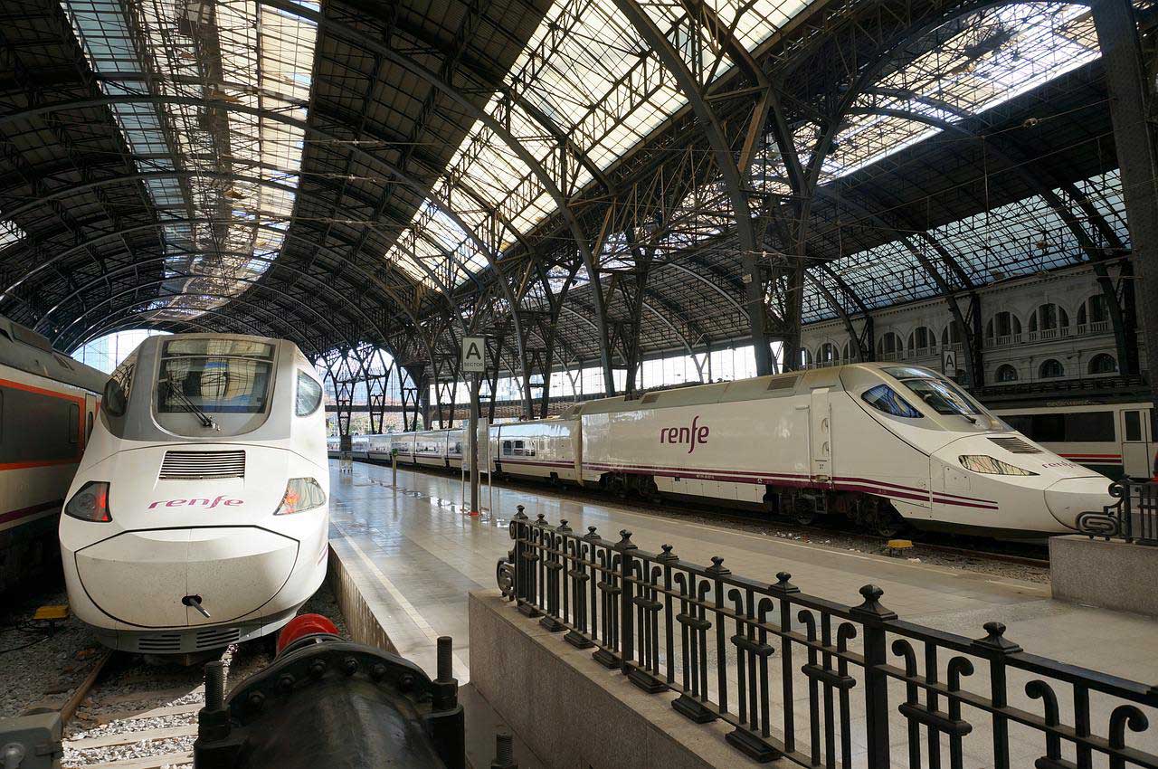 Схему безкоштовного проїзду запроваджують в іспанських поїздах