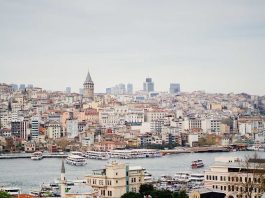 Туристам розповіли, як на них наживаються співробітники турецьких готелів