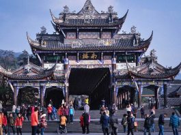 Китай вперше заговорив про відкриття кордонів для туристів