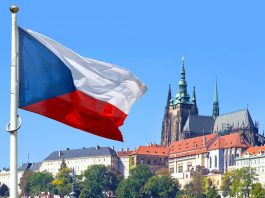 Чехія з 25 жовтня закриє в'їзд росіянам за туристичними та студентськими візами