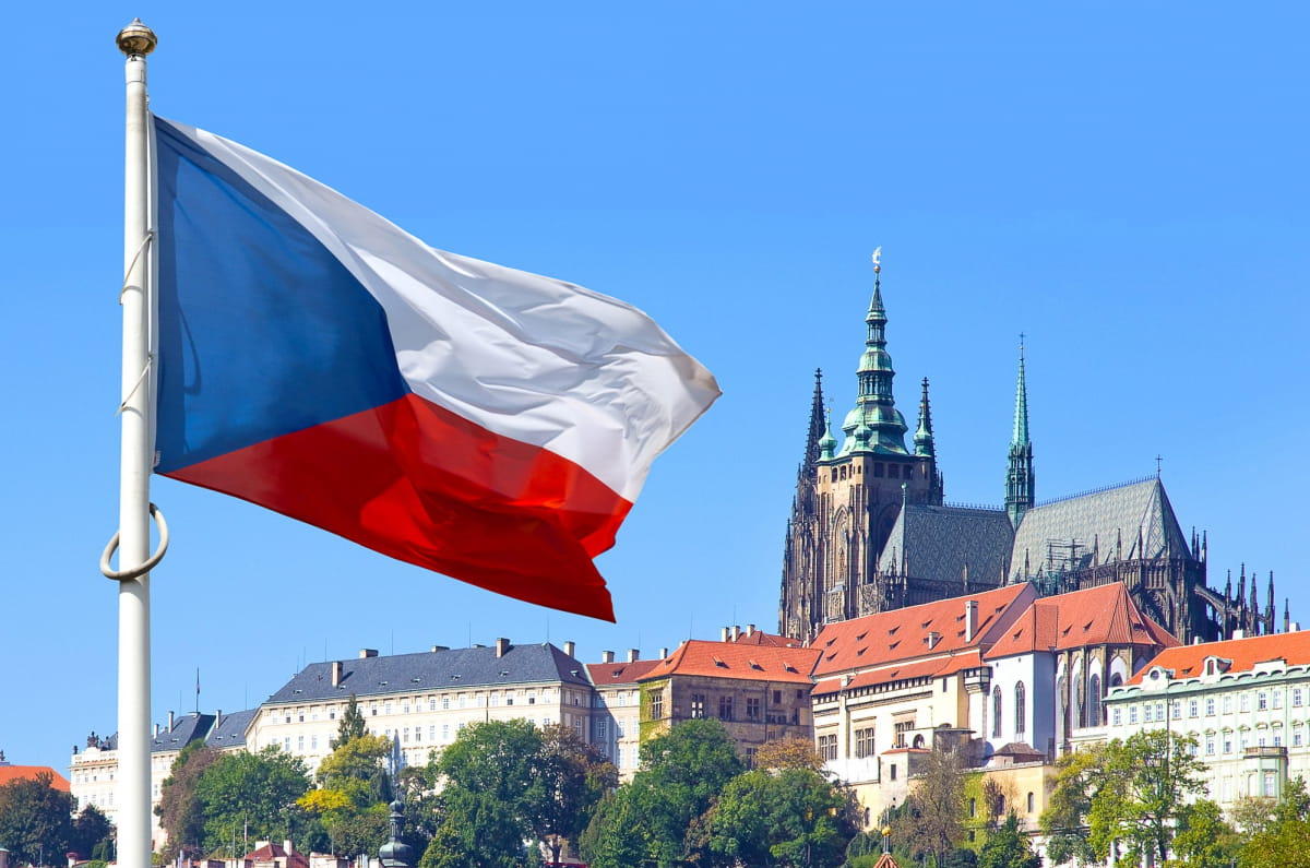 Чехія з 25 жовтня закриє в'їзд росіянам за туристичними та студентськими візами