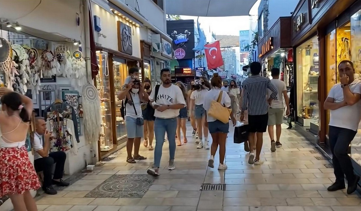 Туристам назвали 5 корисних речей, якими варто закупитись у Туреччині