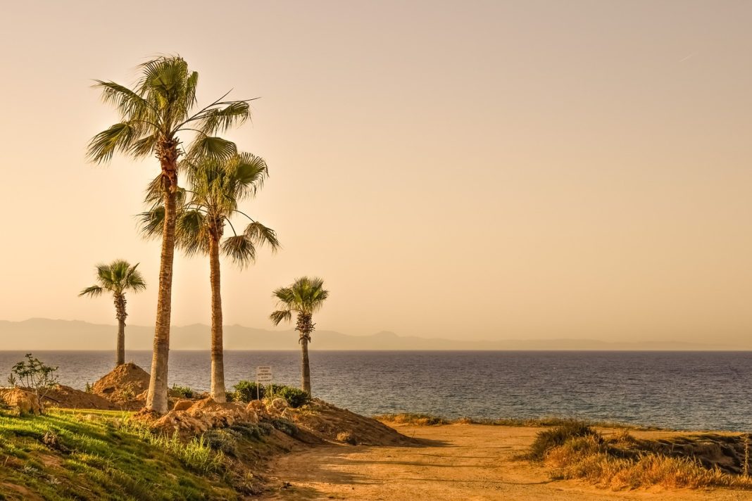Іноземний турпотік на Кіпр виріс майже вдвічі