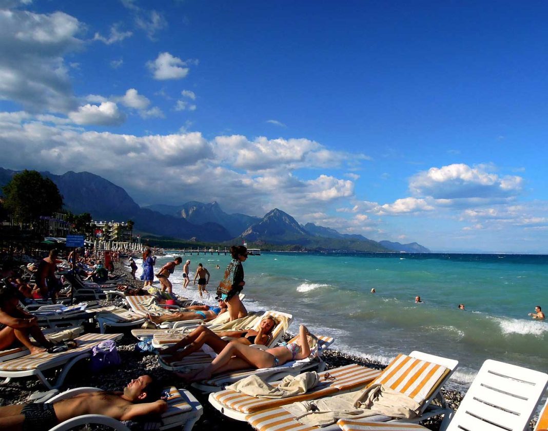 Вартість розміщення в готелях Туреччини влітку 2023 збільшиться до 50 відсотків