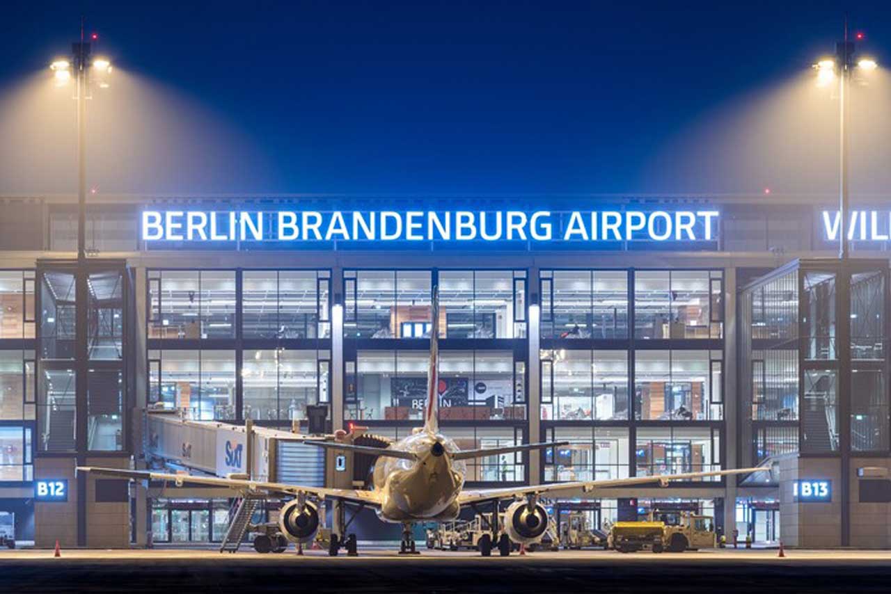 В аеропорту Берліна через екоактивістів призупинили всі рейси