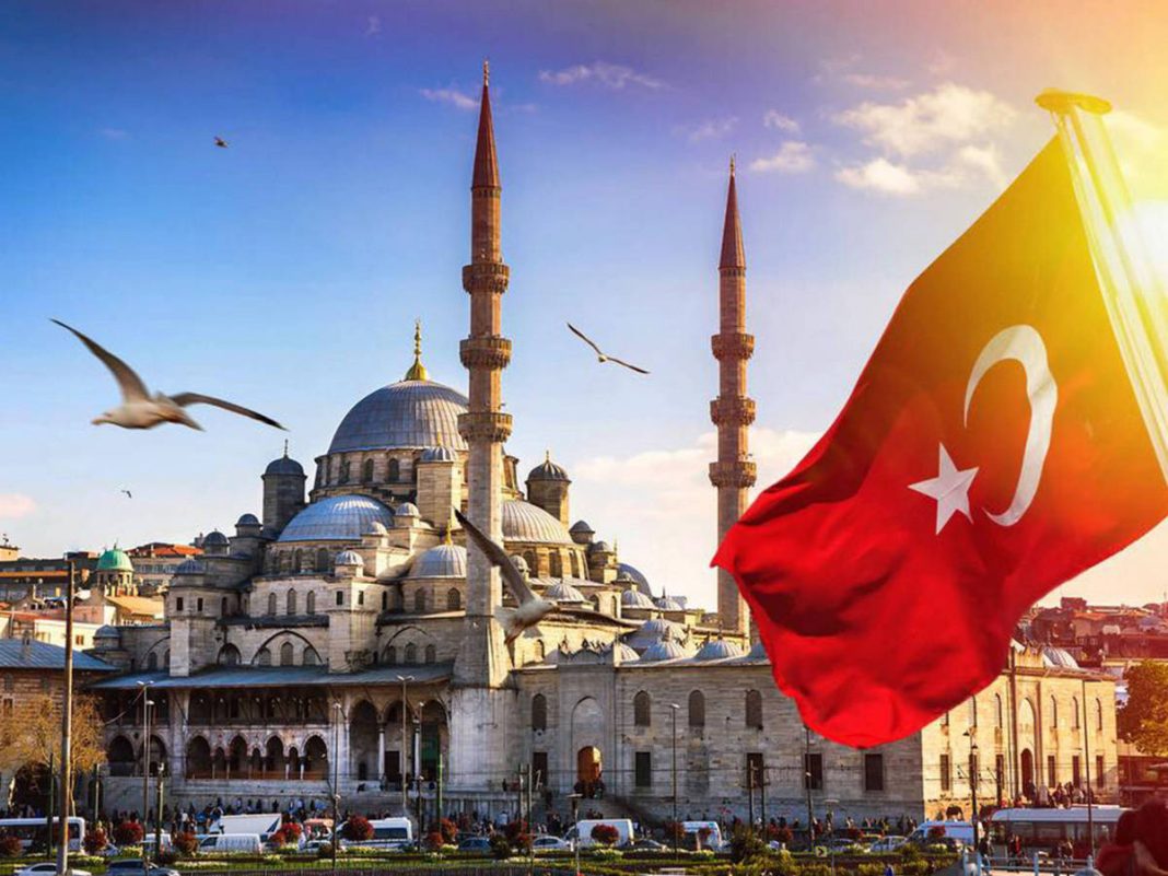 Стамбул став головним містом російських туристів за кордоном