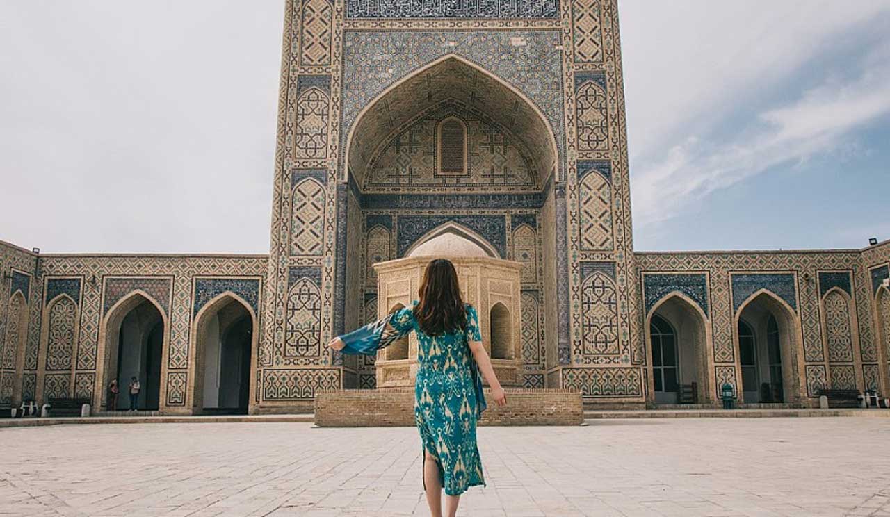 Узбекистан з 2023 року запускає tax free для туристів