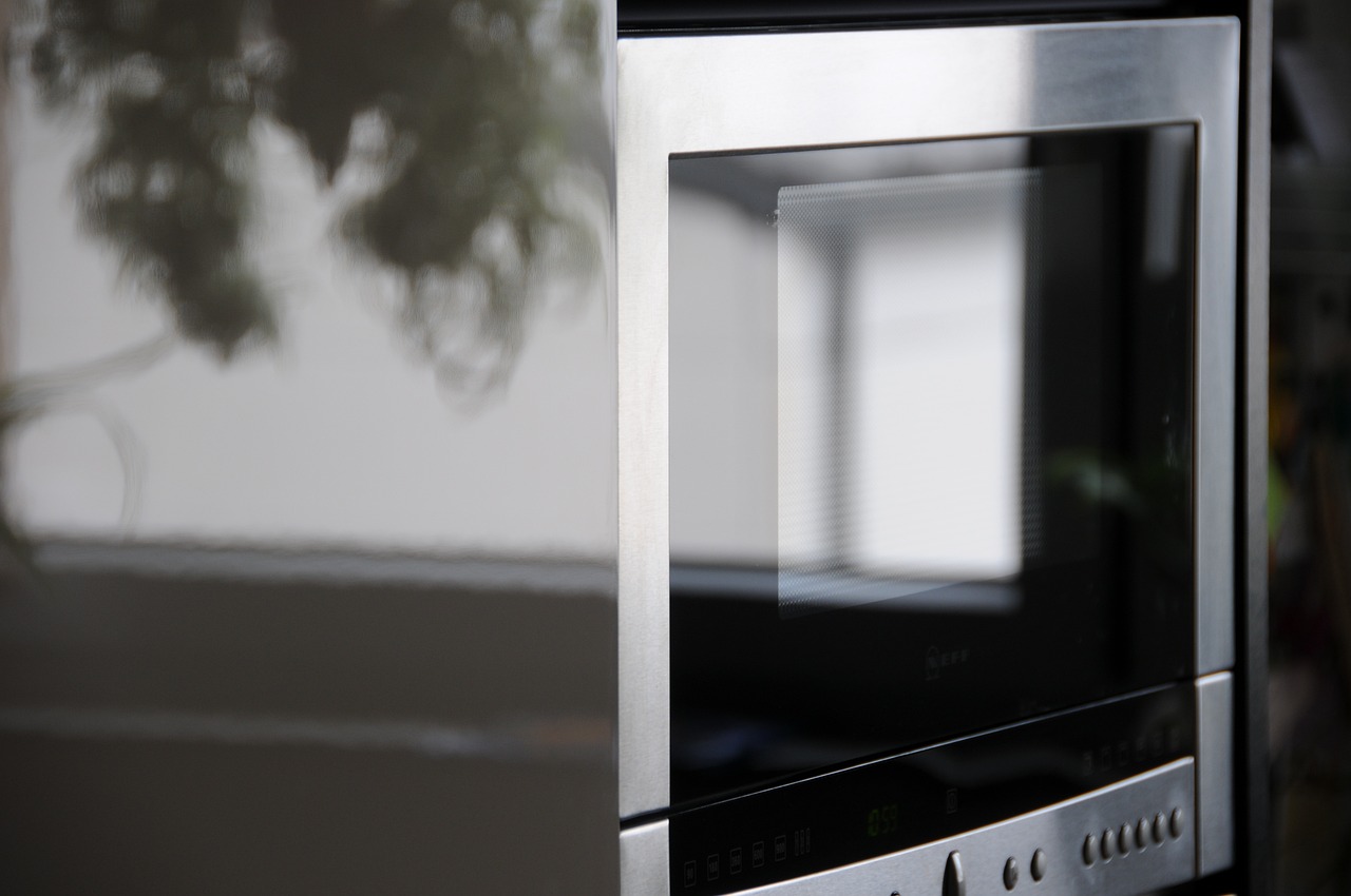 Микроволновая печь – отличный инструмент для быстрого нагрева еды