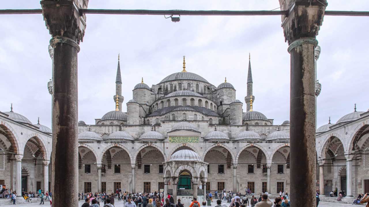Тревел-блогер попередила туристів про нові схеми шахрайства в Туреччині